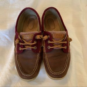 DARK BROWN & RED SPERRY TOPSIDERS